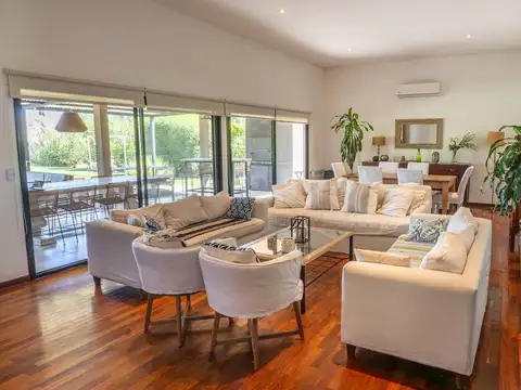 VENTA CASA 5amb B. SAN ISIDRO LABRADOR,DIQUE LUJAN