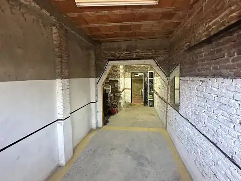 CASA 4 AMB EN QUILMES OESTE