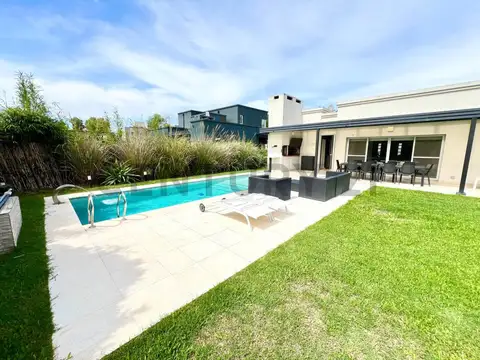 VENTA CASA LA CESARINA 4 AMBIENTES APTO CREDITO