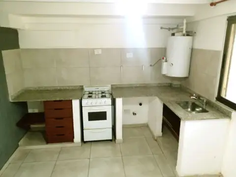 DEPARTAMENTO 2 AMBIENTES TIPO DUPLEX. LAMADRID 555 PISO 1º POR ESCALERA, AVELLANEDA.