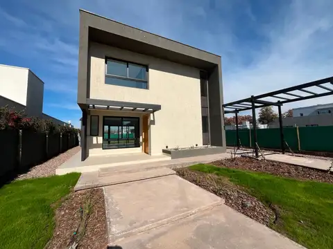 Casa en Venta en Lujan de Cuyo, Luján de Cuyo