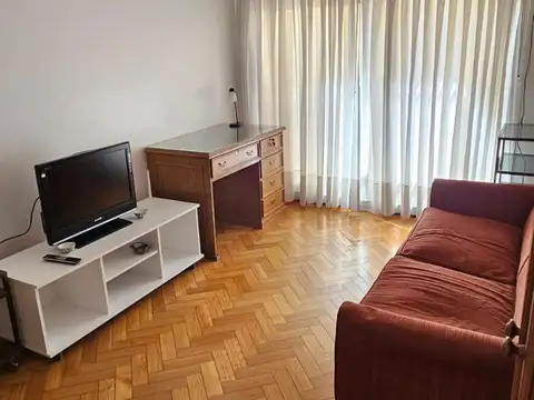 Departamento en Alquiler en Parque Rivadavia, USD 700