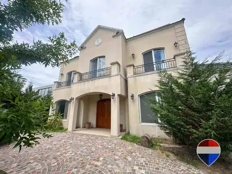 CASA 6 AMBIENTES EN VENTA EN SANTA JUANA CANNING