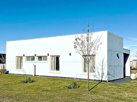 Casa en Venta con 5 cocheras
