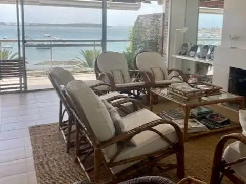 Departamento 4 ambientes con 3 baños