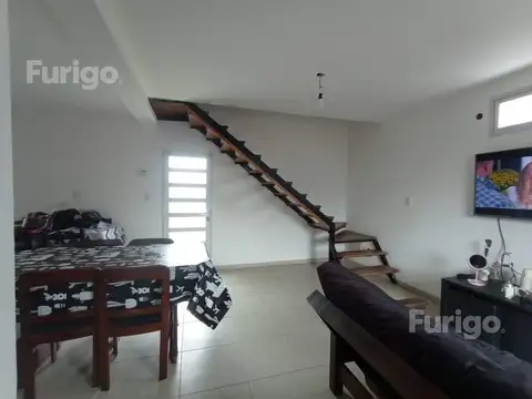 Casa 2 dormitorios en  Pérez, excelente oportunidad