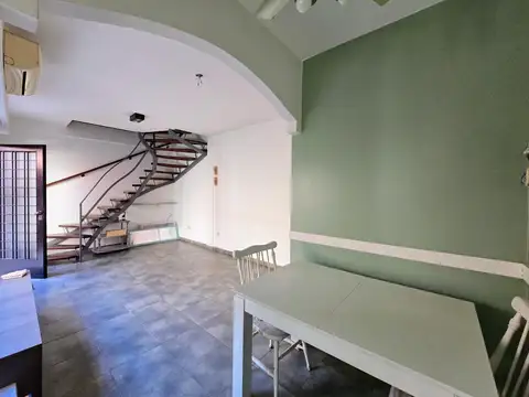 Depto Tipo Casa en Venta con 1 cocheras