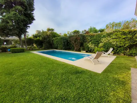 Casa 4 ambientes con 3 baños