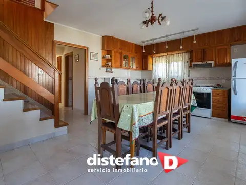 Casa 4 ambientes con 4 baños