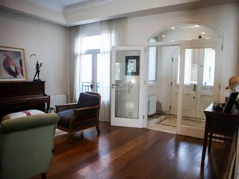 Casa 5 ambientes con 3 baños