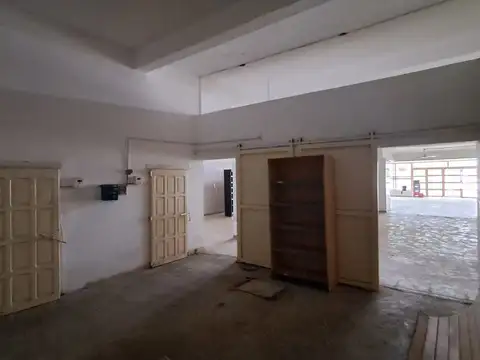 Local en Venta en La Banda, USD 330.000