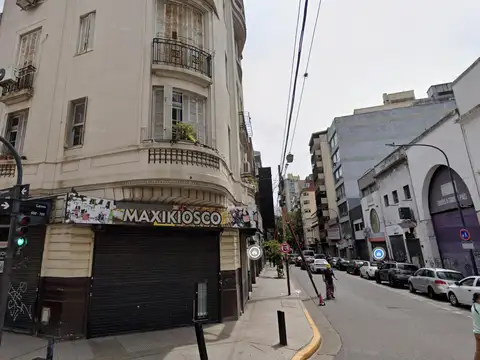 Local en  Esquina - Zona Centrica - 68 Mtrs totales