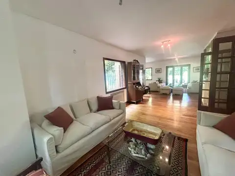 Casa y Terreno en venta en las lomas de San Isidro