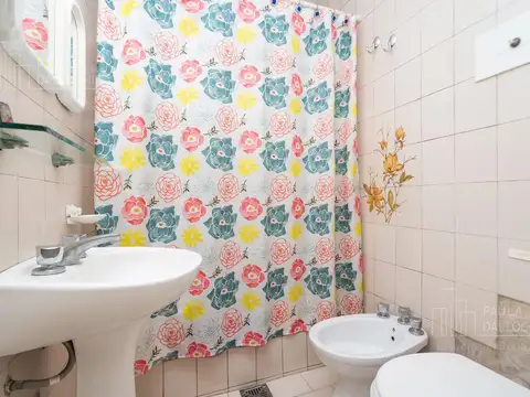 Depto Tipo Casa 7 ambientes con 2 baños