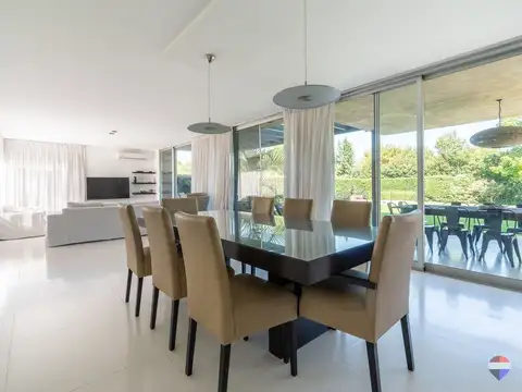 Venta Casa 5 ambientes Las Liebres