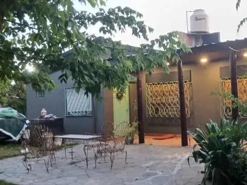 Casa 4 ambientes con 1 baño