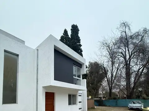Casa en Alquiler en Villa Allende, Colón