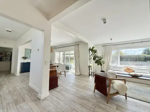 Casa en Venta con 5 cocheras