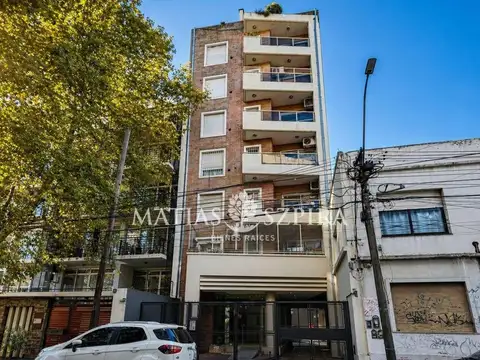 alquiler dos amplios ambientes con cochera Castelar Sur
