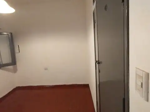 Casa 6 ambientes con 1 baño