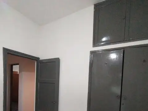Venta casa 2 dor con patio barrio  Matienzo
