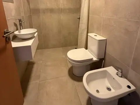 Monoambiente con balcón
