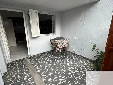 Depto Tipo Casa en Venta en Parque Luro, USD 70.000