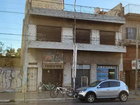 LOCAL COMERCIAL RAMOS MEJIA  AV SAN MARTIN (PLAZA BOMBERITO)