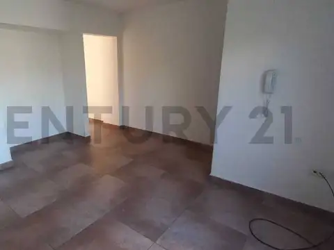 Miguel Angel 100, Piso 1