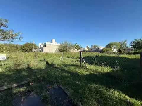 Venta de terreno Apto Duplex  con escritura en Barrio Nuevo Urca cerca de Valle Escondido