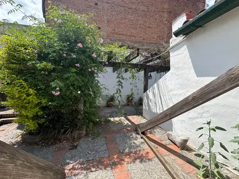 Casa en esquina en microcentro Salteño