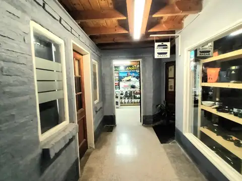 Locales con Casa en Venta en Monte Grande