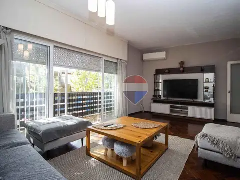 Departamento 6 ambientes con 2 baños