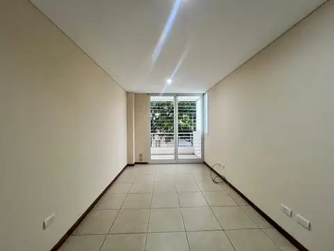 Alquiler Departamento 1 Dormitorio con Patio y Balcon Av Pellegrini Rosario Facultades UCA