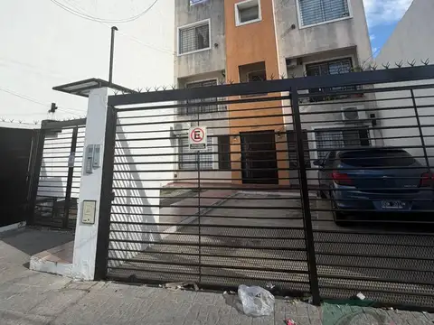 Departamento 2 ambientes con balcon y terraza propia
