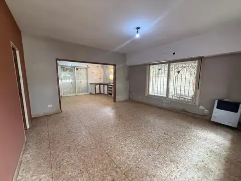 VENTA CASA CON GRAN LOTE ITUZAINGO  INVERSIÓN