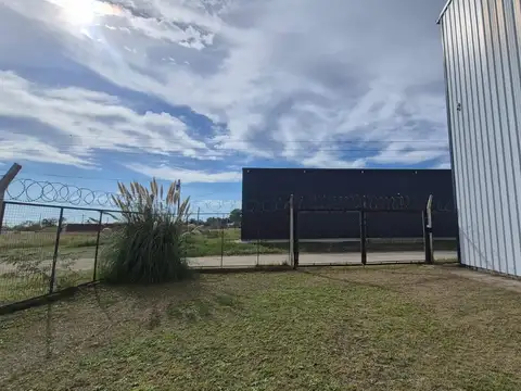 Los Álamos  al 500 altura Gervaso al 500) acceso por calle lateral
