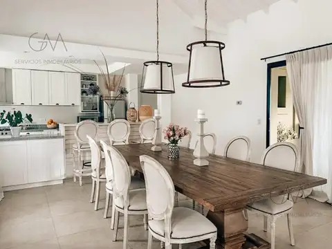 Casa en Alquiler en Rumenco, USD 2.000