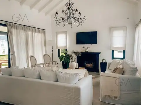 Casa en Alquiler de 3 dormitorios