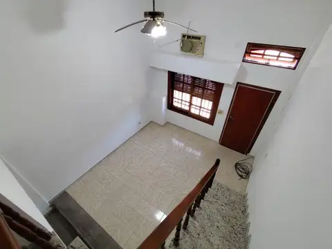 Zelada 5400, Piso PB