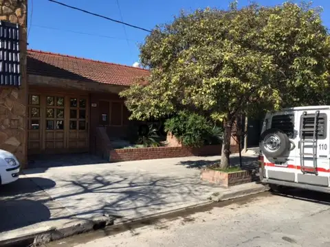 Casa en Venta en 33/22 y 23 La Plata - Alberto Dacal Propiedades