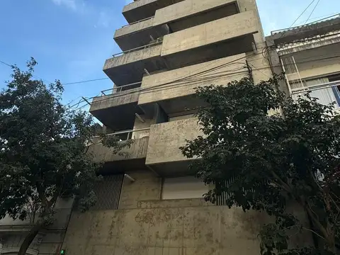 Italia  al 1000 - Amoblado