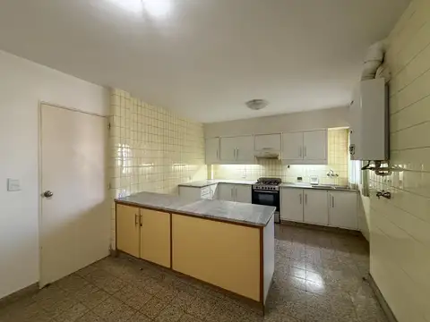 Departamento 5 ambientes con 3 baños