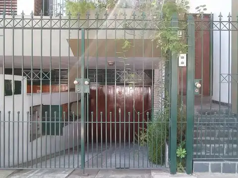 Depto Tipo Casa en Venta de 5 ambientes