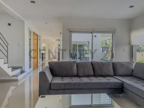 Casa en Venta en Haras Del Sur 2, USD 300.000