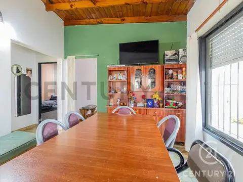 511  e/ 134 Y 135 3953100, Piso 0