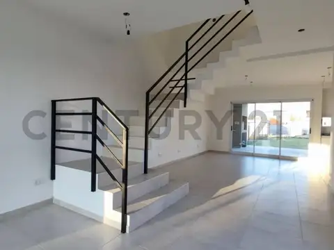 CASA 3 DORMITORIOS A ESTRENAR