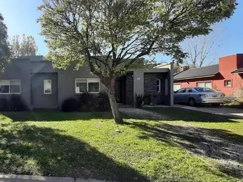Casa En Barrio Cerrado El Recodo con pileta