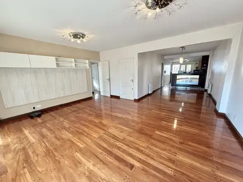 Piso 4 ambientes con cochera Quilmes Centro