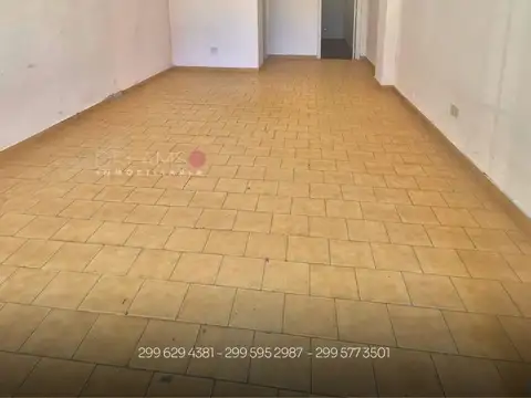 Local en Alquiler en Neuquén, $ 1.000.000
